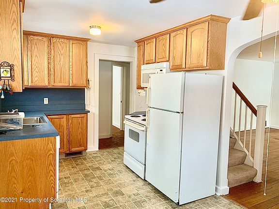 2nd image of 168 Union St