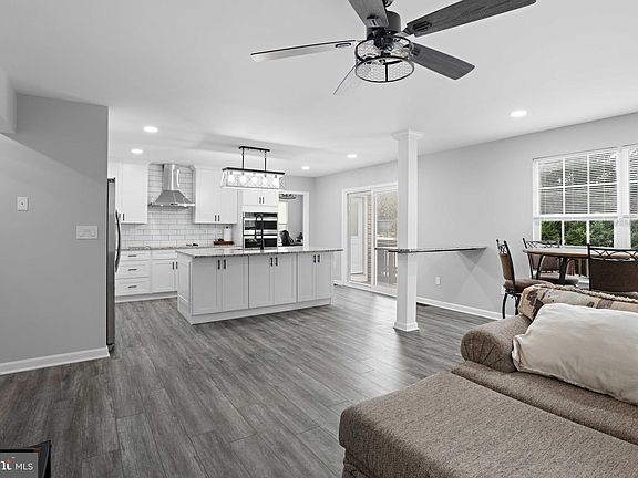 5th image of 27151 Barton St
