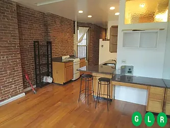 Rented by Green Line Realty