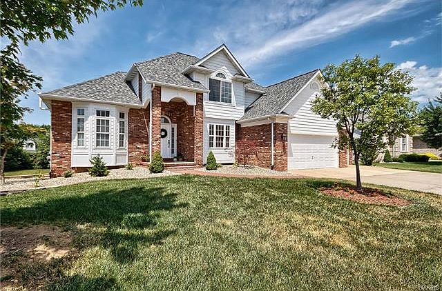 2nd image of 21 W Southcrest Cir