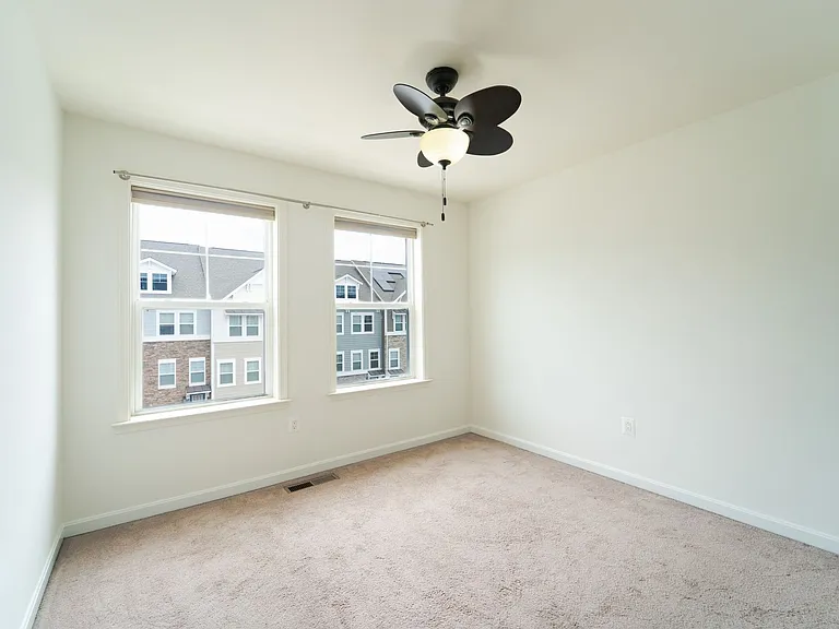 405 Ocracoke Way — Photo 31