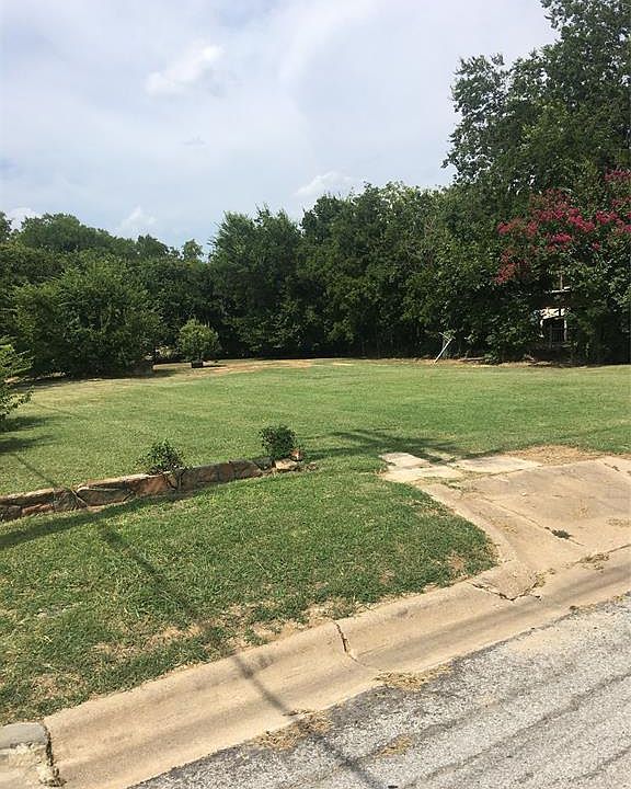 2nd image of 1401 Cobb St Lot 14