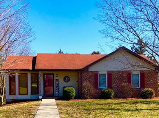 1829 Rolling Hills Dr, Jefferson City, MO 65109