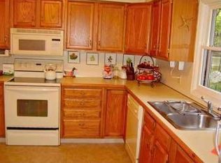 24 Reed Ln, Clifton Park, NY 12065