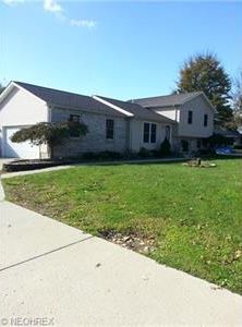6643 E Calla Rd, New Middletown, OH, 44442