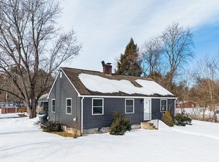 140 Slumber Ln, Springfield, MA 01128