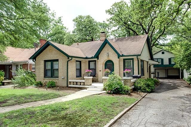 1st image of 2304 Aster Ave
