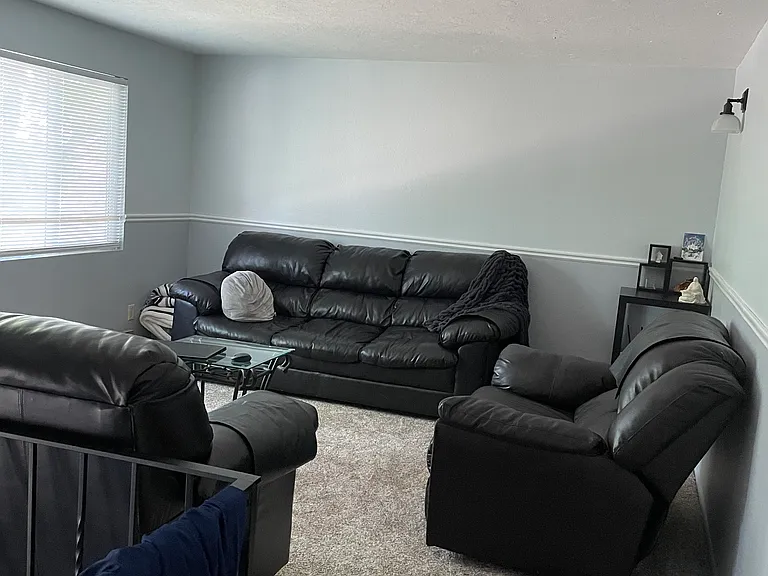 1529 El Rancho Blvd — Photo 6