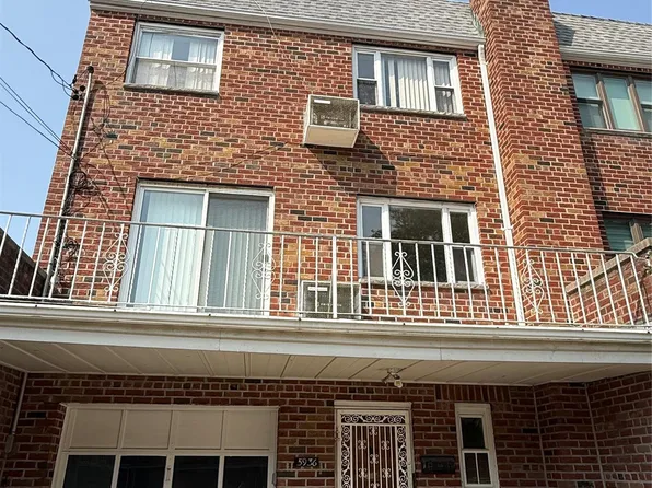 59-36 72nd St Floor 2, Maspeth, NY 11378