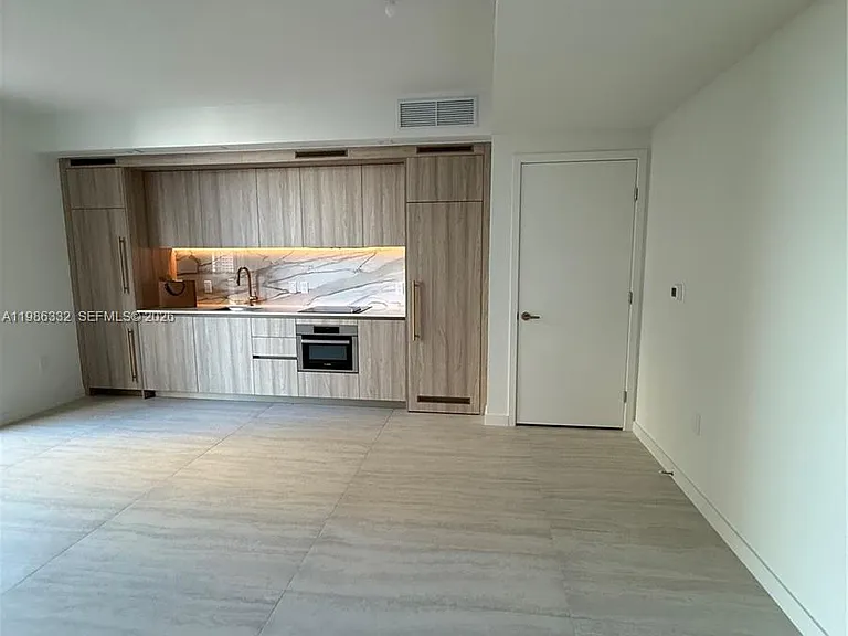 77 SE 5th St #2015 — Photo 13
