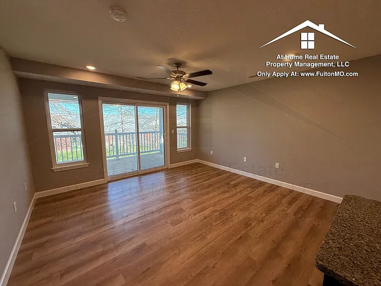 2620 N Bluff St #101 — Photo 6