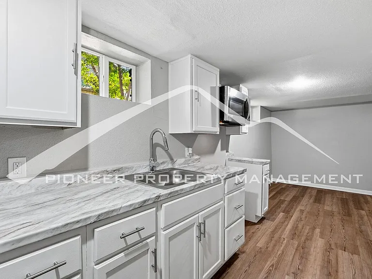 44 Julian St — Photo 18