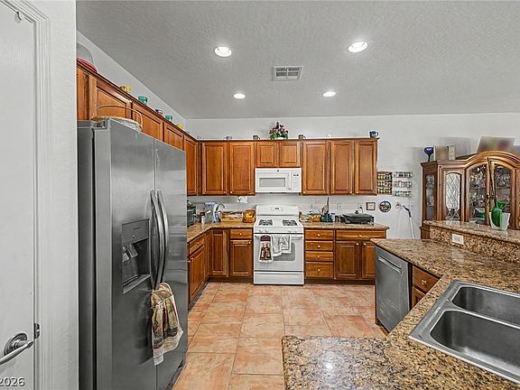 4th image of 2321 Carrier Dove Way