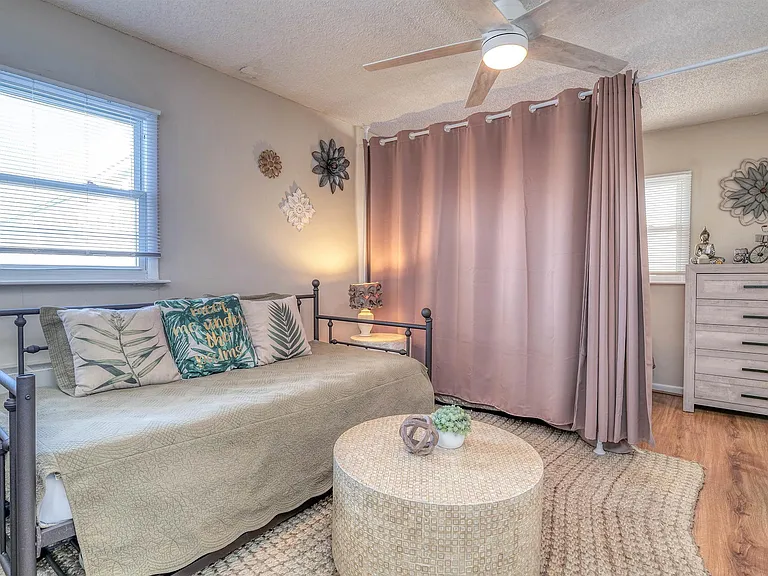 111 S Dudley Ave #211 — Photo 8