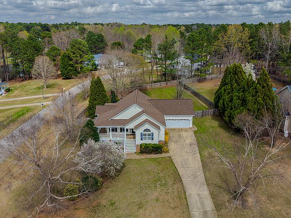 2nd image of 168 Line Dr