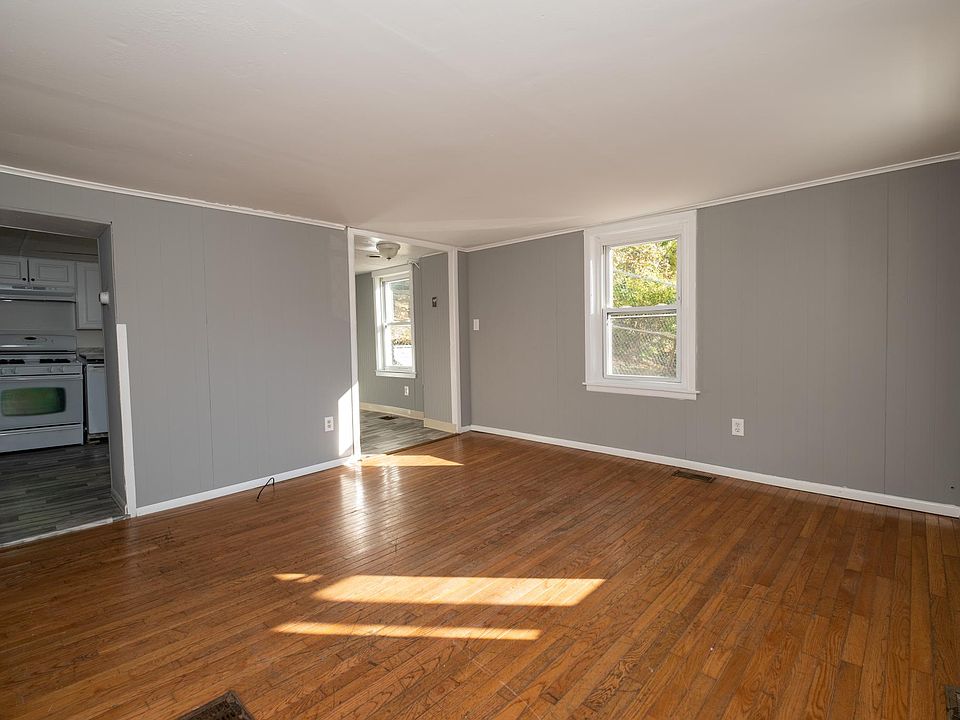 1st image of 205 High St #205