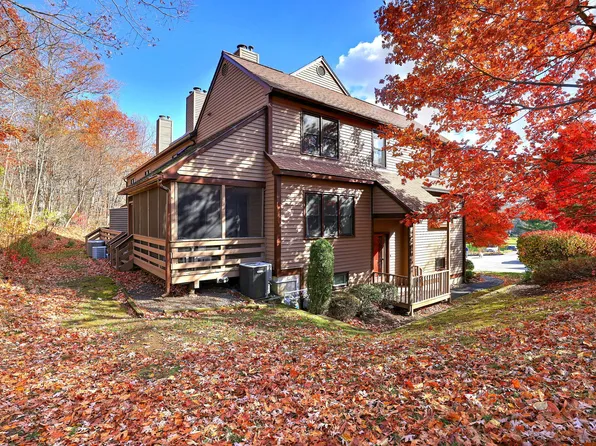 13 Shadow Wood Circle #13, Monroe, CT 06468