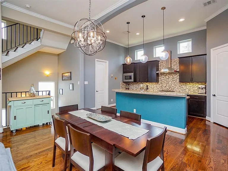 1025 W 21st St #D — Photo 12