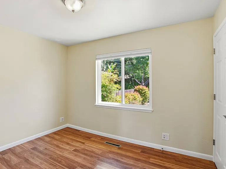 2317 Wooster Ave — Photo 28