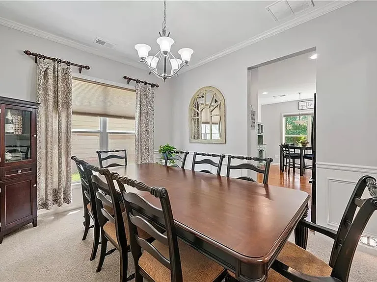 5825 Weddington Dr — Photo 18
