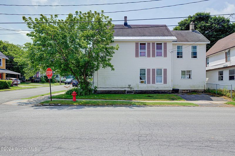 3rd image of 38 Grove Street