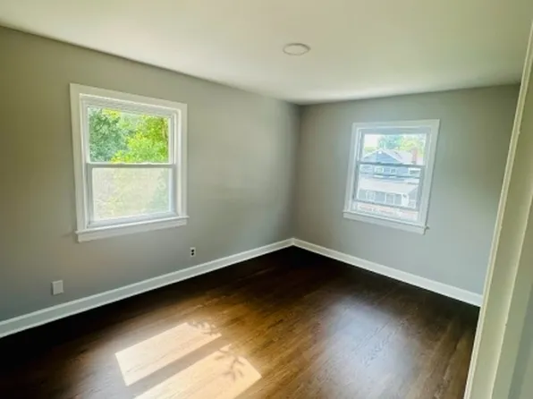 669 Crescent Dr, Bound Brook Boro, NJ 08805