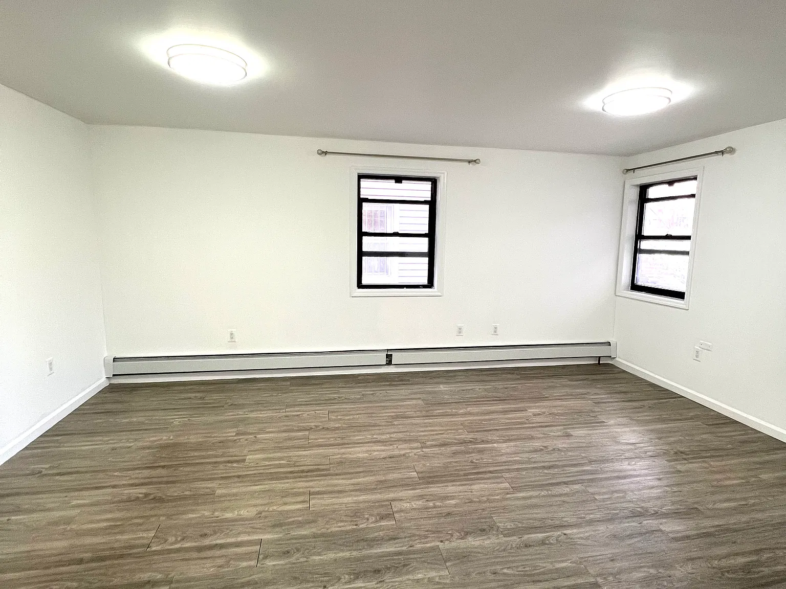 3 bed, $2,800 — Photo 2