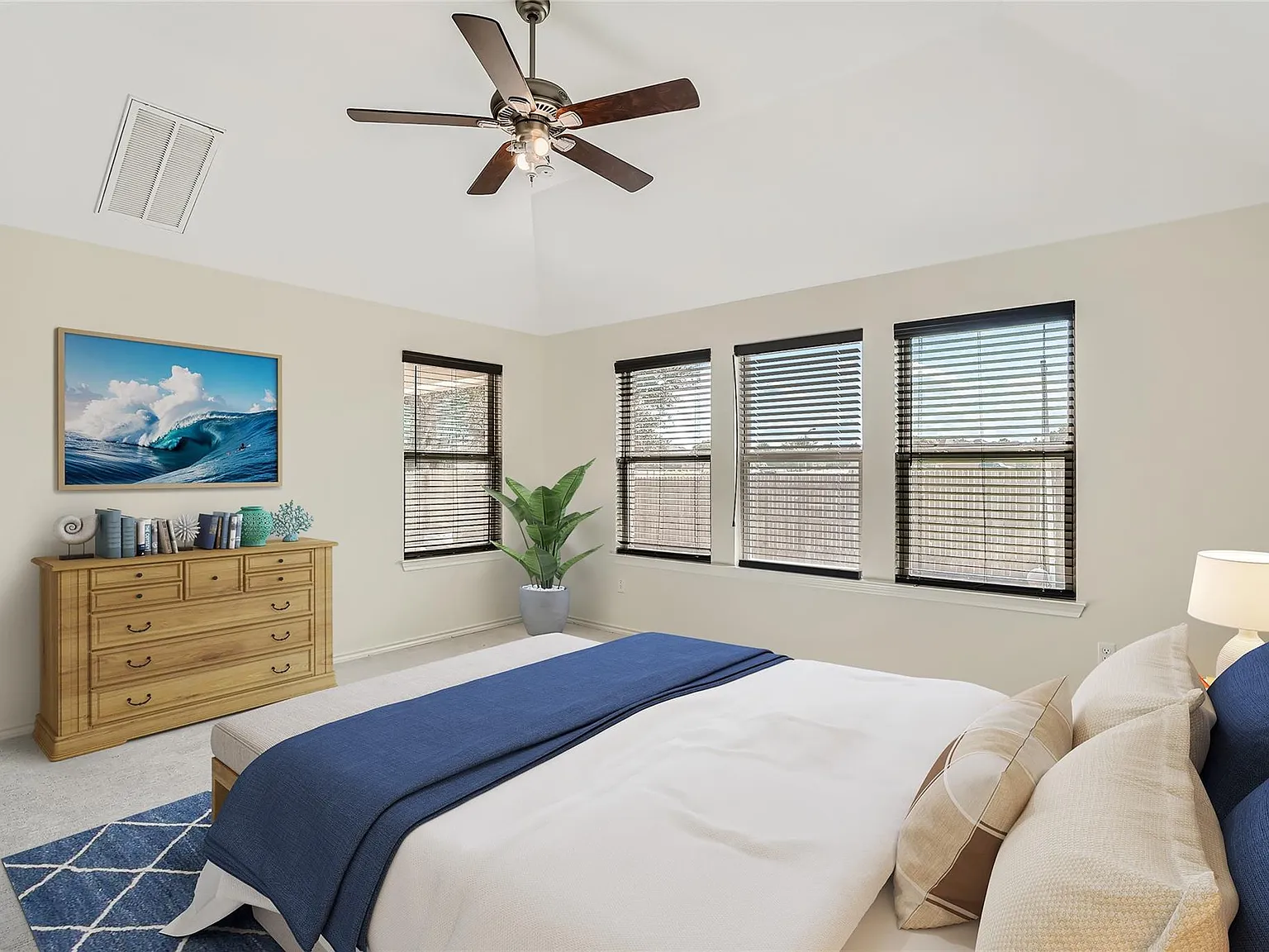 3 bed, 2.5 bath, 2150 sqft, $2,600 — Photo 4