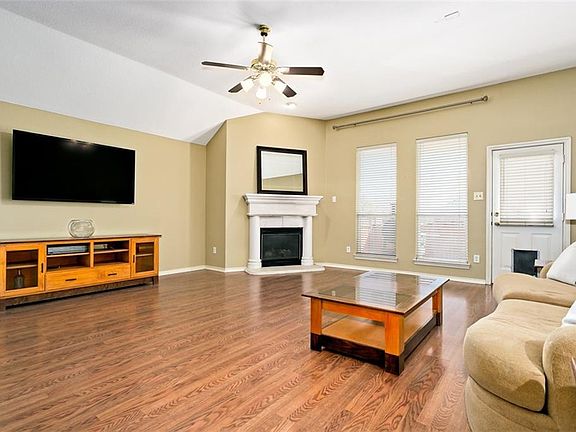 4th image of 4320 Wyndham Dr