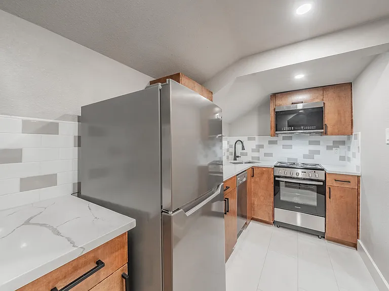 3008 McPherson Ave #D — Photo 6