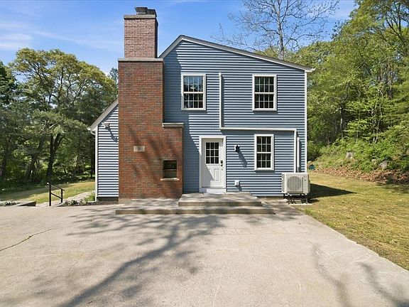 5th image of 90 Ashaway Rd
