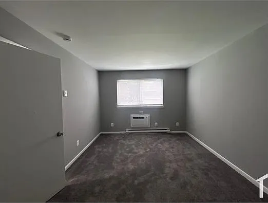 1 bed, $1,000 — Photo 4