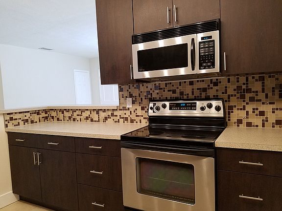 3rd image of 3965 NW 191st Ter