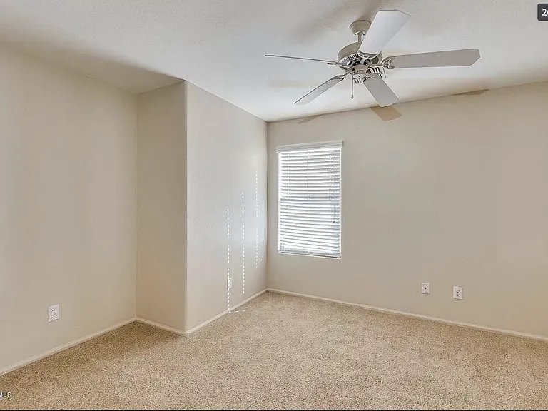 8324 S 48th Dr — Photo 27