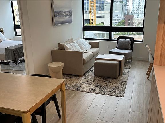 5th image of 225 N Miami Ave #905