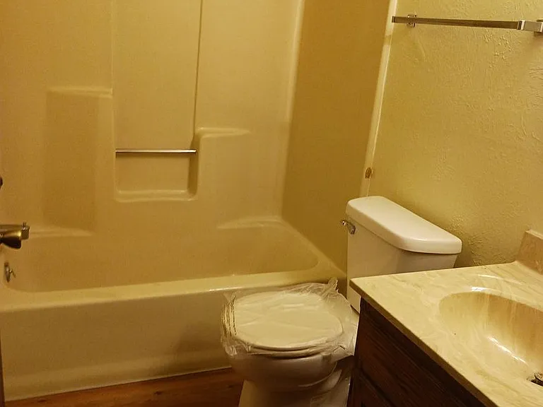 Pheasant Run Apartments — Photo 38