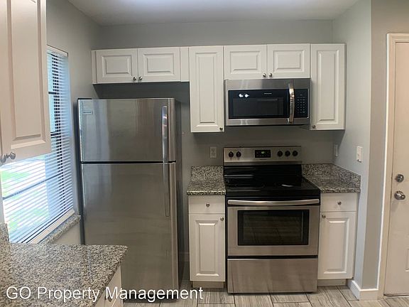 4th image of 2617 Noles Ct