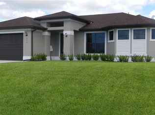 1800 SW Embers Ln, Cape Coral, FL 33991