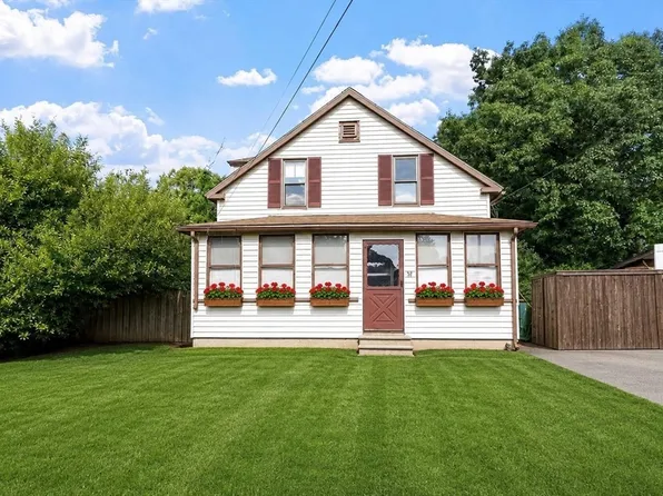 32 Ward St, Tewksbury, MA 01876