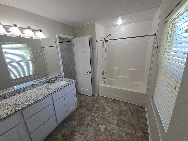 908 Terrace Ave — Photo 18