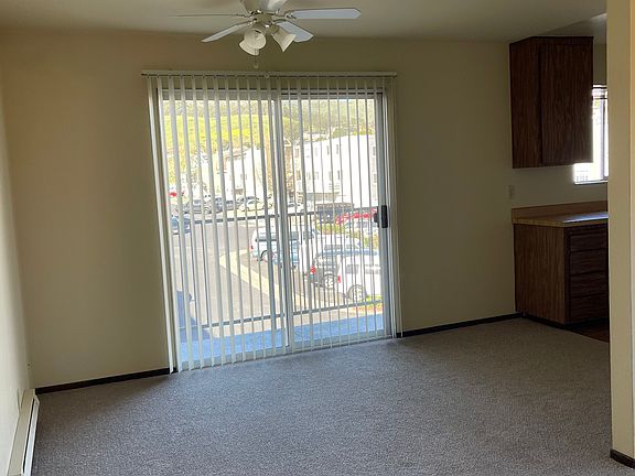 5th image of 235 Brosnan Ct