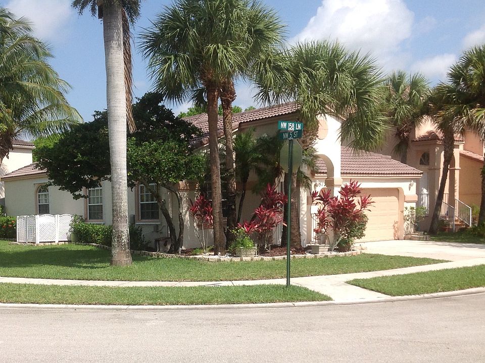 1st image of 512 NW 158th Ln