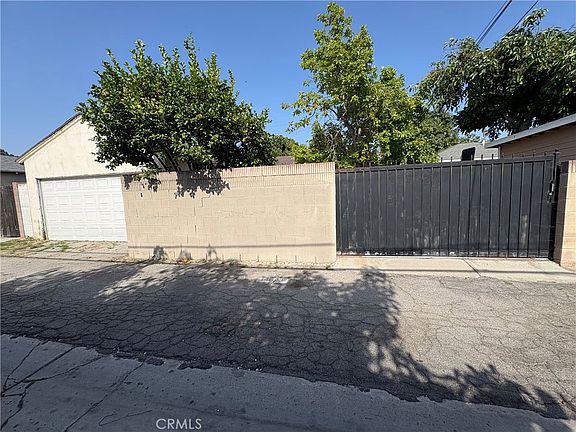 5th image of 14023 Studebaker Rd