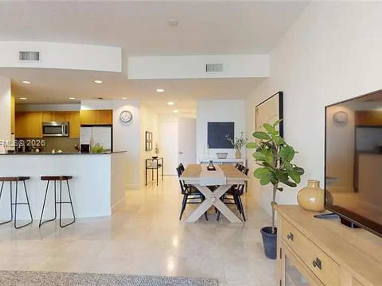 1060 Brickell Ave #1805 — Photo 18