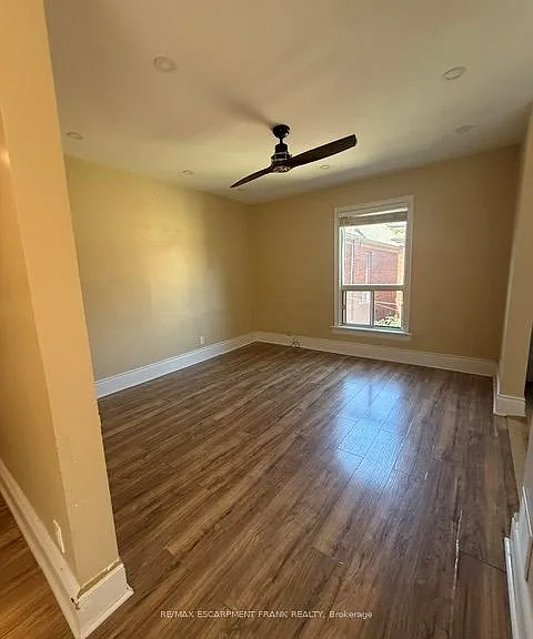 302 Jackson St W #2 — Photo 5