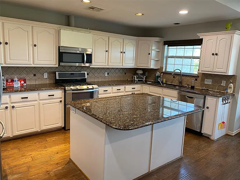 22822 N FM 709 — Photo 5