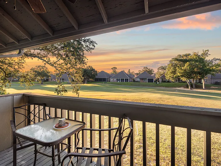 241 Lanai Vlg — Photo 16
