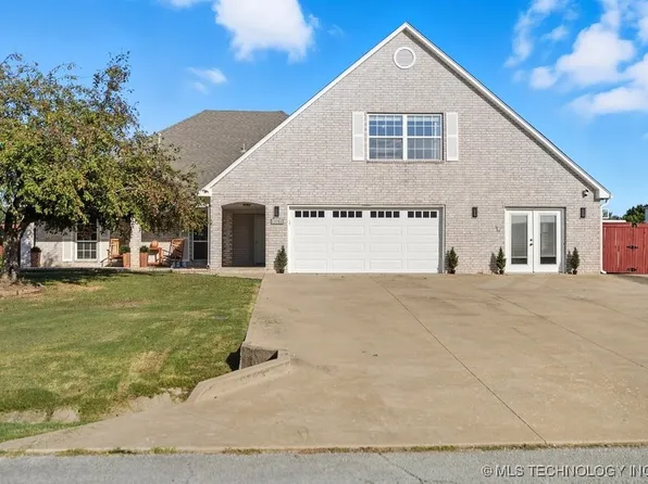 13751 S 261st East Ave, Coweta, OK 74429