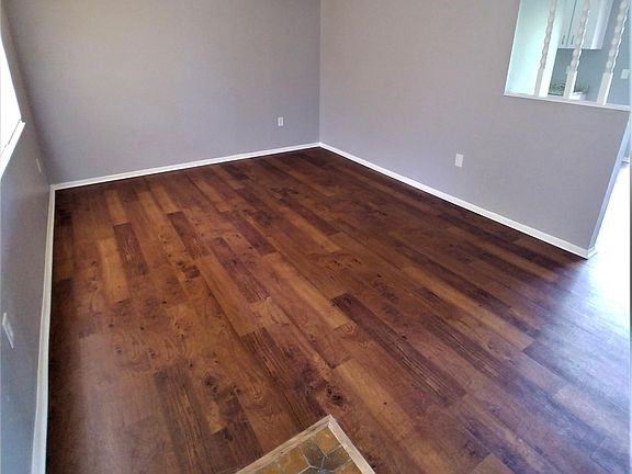 3rd image of 7051 Sandalwood Dr