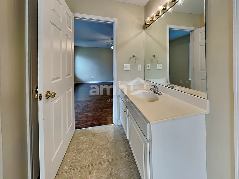 301 Kingfisher Dr — Photo 11